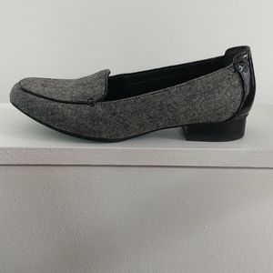 Clarks Artisan like new loafers